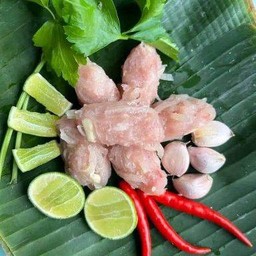 แหนมหมูใบตอง