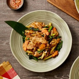 ผัดซีอิ๊วไก่