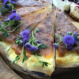 BASQUE BURNT CHEESECAKE