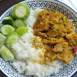 ข้าว+หมูชิ้น ผัดพริกแกงใต้   หร่อยแรง