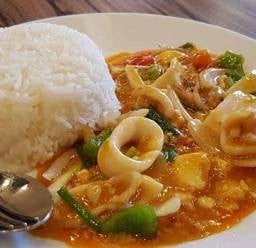 ข้างราดผัดไข่เค็ม