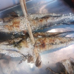 ปลาช่อนย่างคีบไม้2ตัว