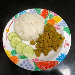 ข้าวราดแกงคั่วกลิ้งหมูสับ