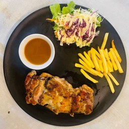 สะโพกไก่พริกไทยดำ