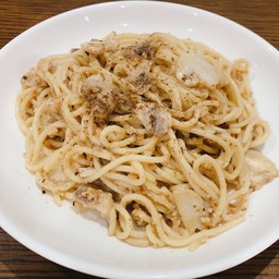 สปาเก็ตตี้คาโบนาร่าซอสเห็ดเจ
