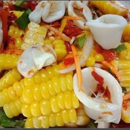 ตำข้าวโพดปลาหมึก