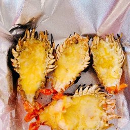 กุ้งอบชีสครึ่งกิโล