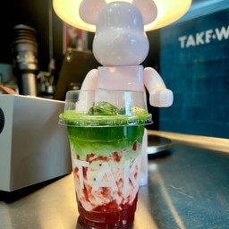STRAWBERRY MATCHA LATTE