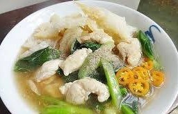 ราดหน้าไก่