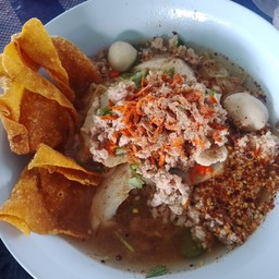 ก๋วยเตี๋ยวหมูต้มยำ