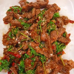 ข้าวราดกระเพราเนื้อ