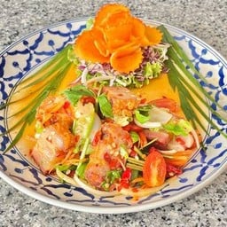 ยำหมูกรอบ