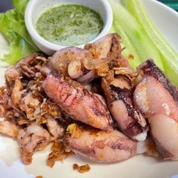 ปลาหมึกทอดกระเทียม (กับข้าว)