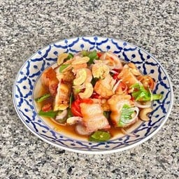 เกาเหลาหมูกรอบ(ยำน้ำปลาร้ารสแซ่บ)