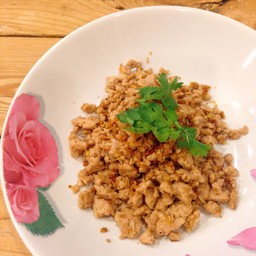 หมูสับกระเทียม(กับข้าว)