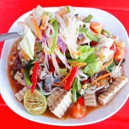 ส้มตำ  ข้าวเหนียวหมู  Lan Rin พระพุทธบาท