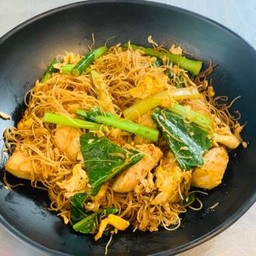 เส้นหมี่ผัดซีอิ๊วไก่