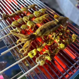 หมึกย่าง หนวดขึ้นเตา