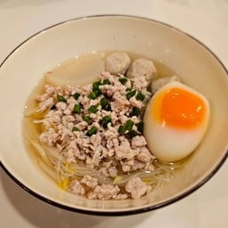 ก๋วยเตี๋ยวน้ำใสหมูสับ