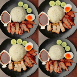 ข้าวหมูแดง + ข้าวหมูกรอบ ราคาพิเศษ อย่างละ 1 กล่อง