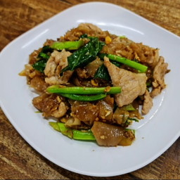 ผัดซีอิ๋วหมู Bestseller