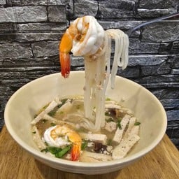 ก๋วยจั๊บญวนหมูยอ + กุ้ง