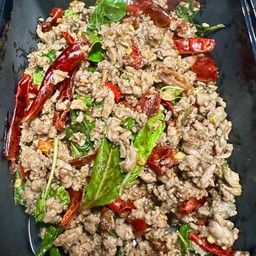 ผัดกะเพรา เนื้อสับ