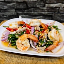 ยำยอดผักกูดหมูสับ+กุ้ง