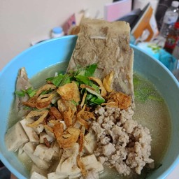 ก๋วยจั๊บนายหัว  พัฒนาการ