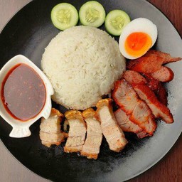 ข้าวหมูแดง หมูกรอบ