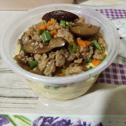 ขนมจีบ ขนมครก ไก่ทอด ข้าวต้มหมู