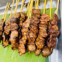 อัศวิน หมูปิ้ง ตลาดอัศวิน