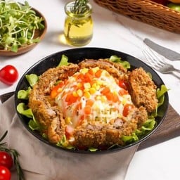 สลัดหมูทอด