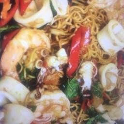 ผัดกระเพรามาม่าทะเล