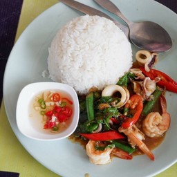 ข้าวกระเพราซีฟู้ด