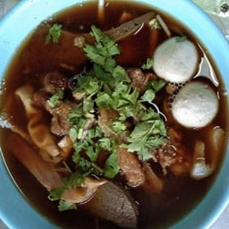 เส้นใหญ่เนื้อรวม (พิเศษ)