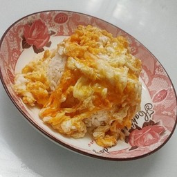 ข้าวไข่ลาวา
