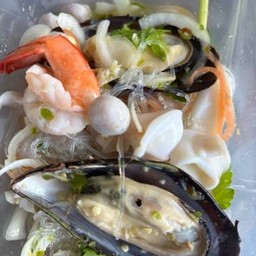 ยำรวมมิตรทะเล