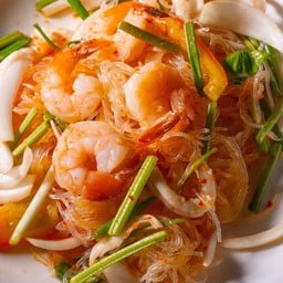 ยำวุ้นเส้นทะเล