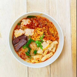 ก๋วยจั๊บญวนต้มยำ