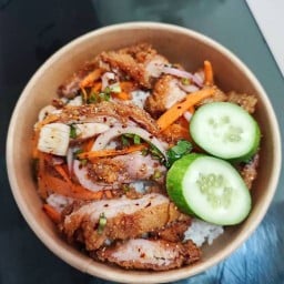 ข้าว ยำไก่ 🐔 &  กะเพราแซ่บ สุขสวัสดิ์30