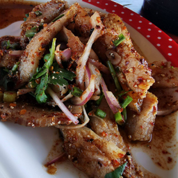 น้ำตกคอหมู