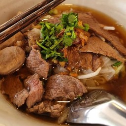 ก๋วยเตี๋ยวเนื้อรวม beef Noodles