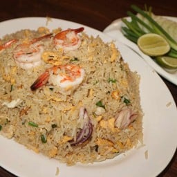 ข้าวผัดทะเล