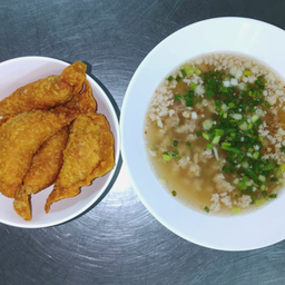 เกี๊ยวอวบทอดหมูสับ