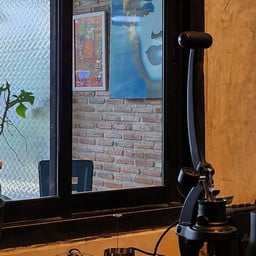 Old Lightning Cafe Sriracha