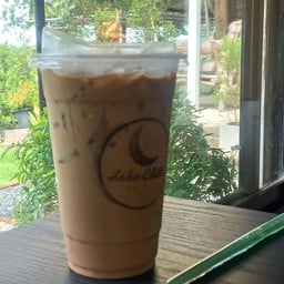 เลคชิลล์คาเฟ่แอนด์สเต็ก