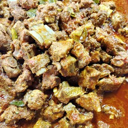 ผัดเผ็ดกระดูกหมู