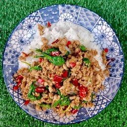 ไข่เจียวทรงเครื่อง กะเพรา ลูกหมีตามสั่ง พระรามสี่ บ่อนไก่ ซ.กุหลาบแดง