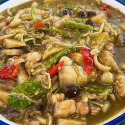 หมกเห็ดรวมใส่หมูสามชั้น